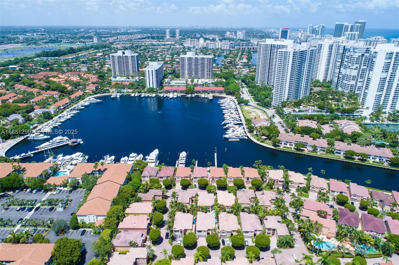 ISLAND WAY - Residential