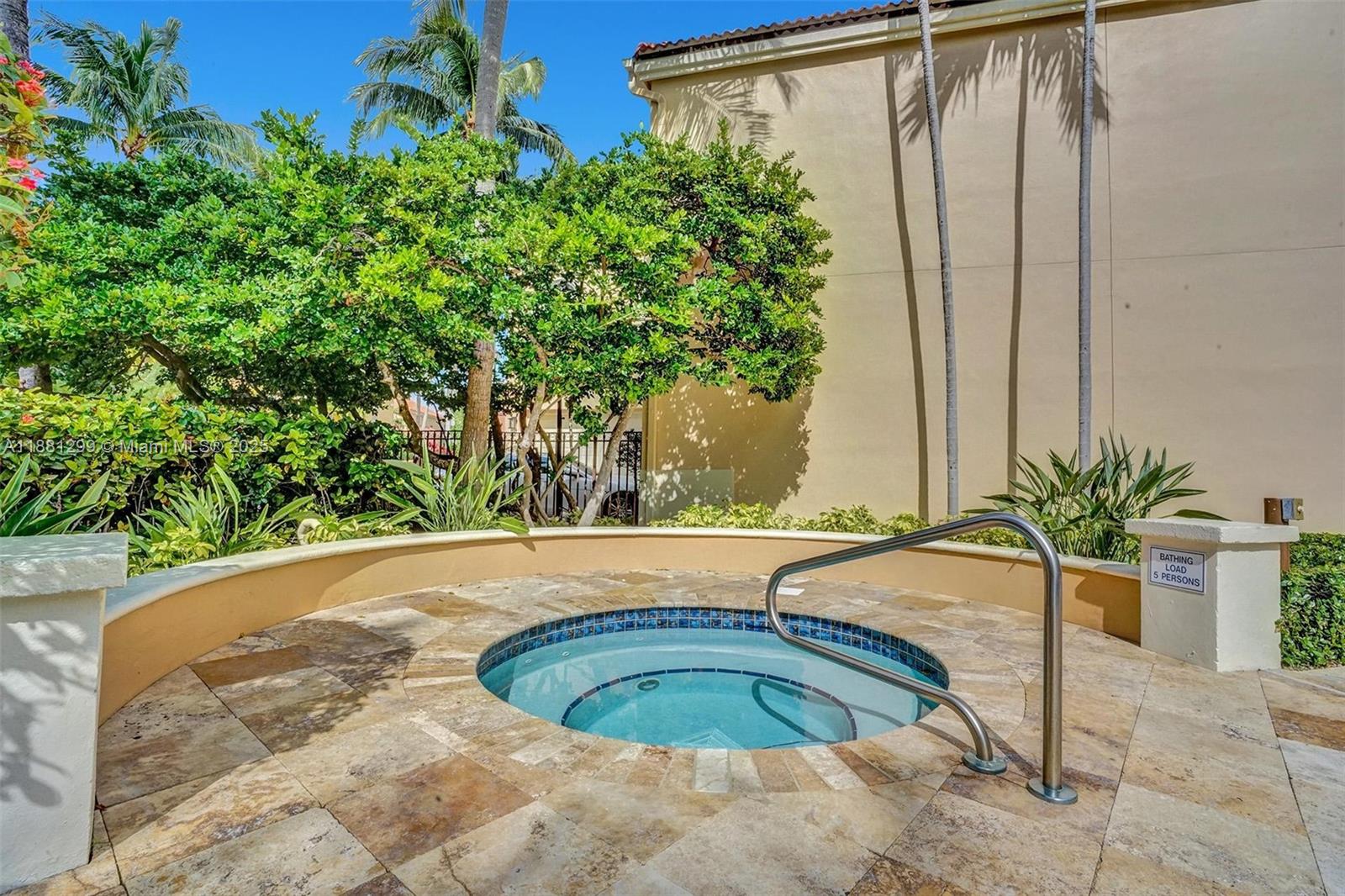 ISLAND WAY - Residential