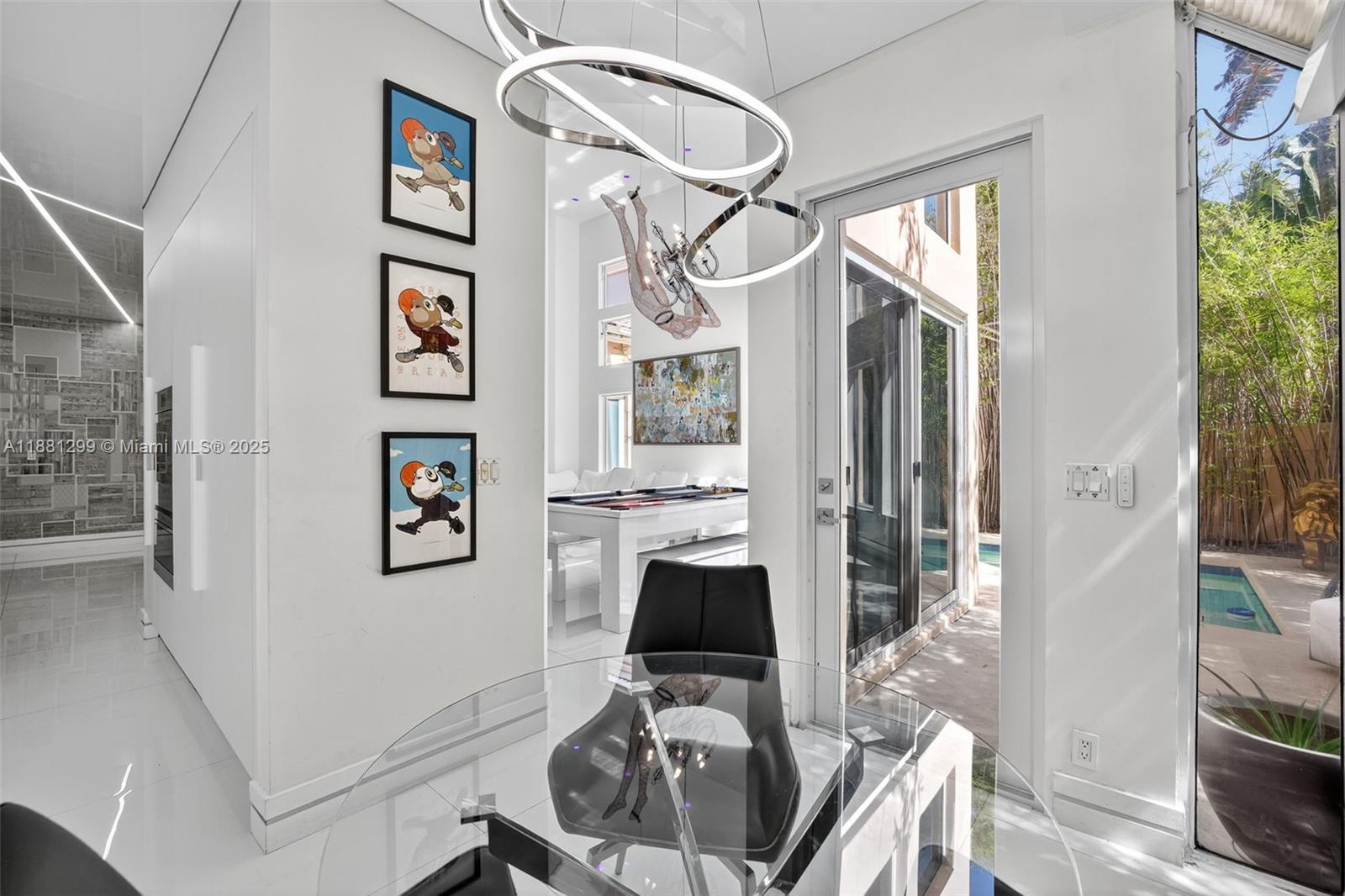 ISLAND WAY - Residential