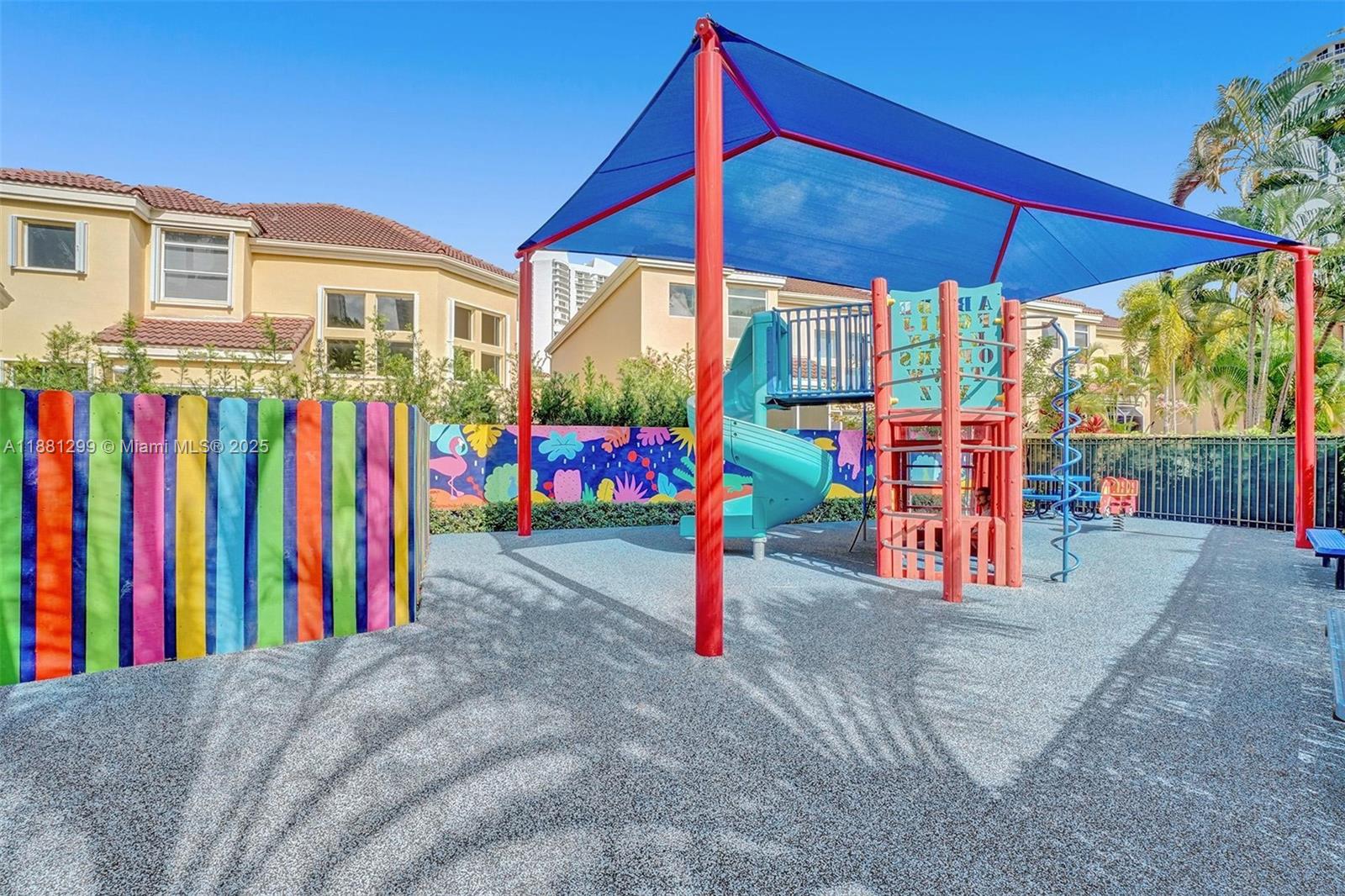 ISLAND WAY - Residential