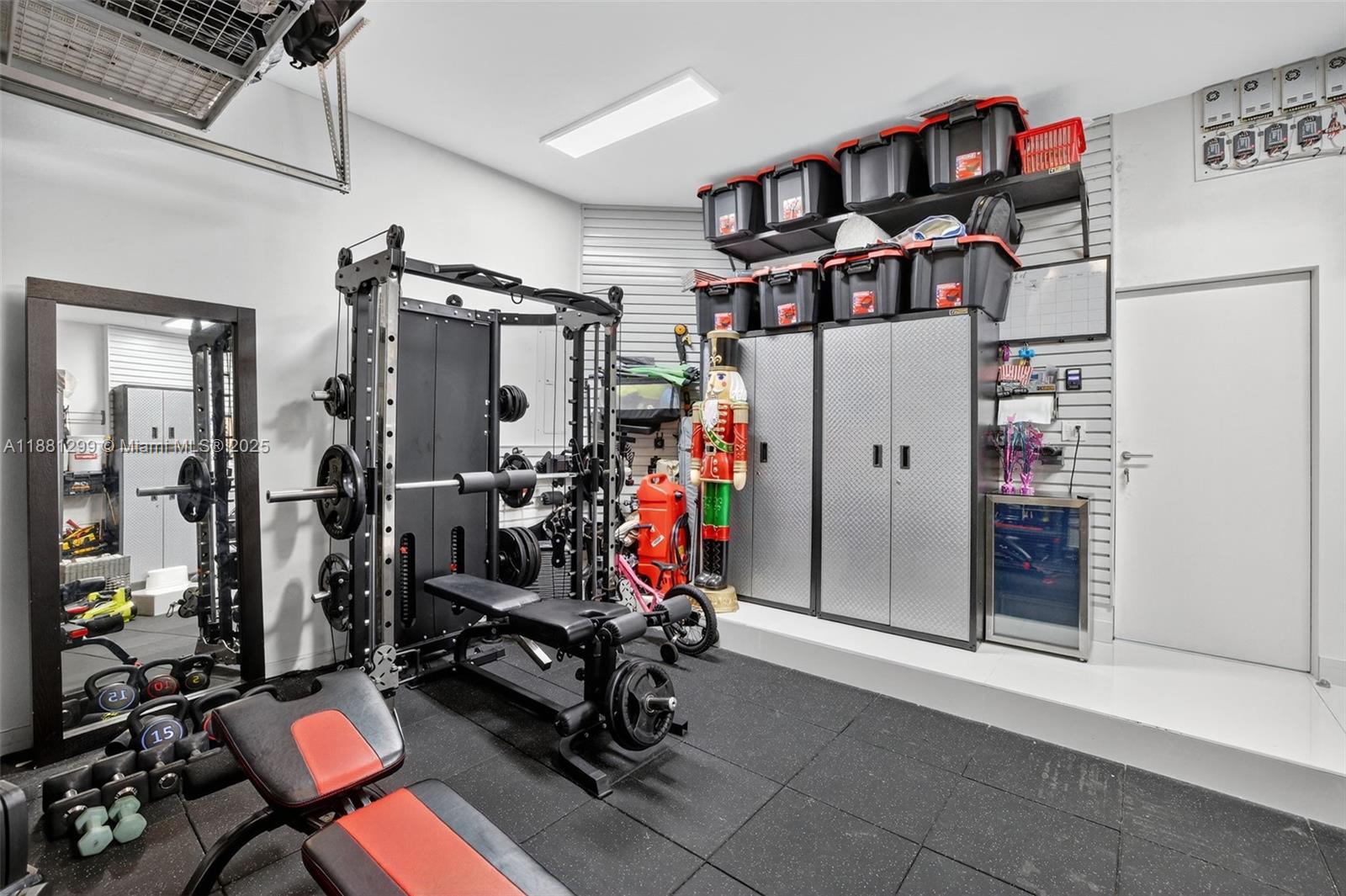 ISLAND WAY - Residential