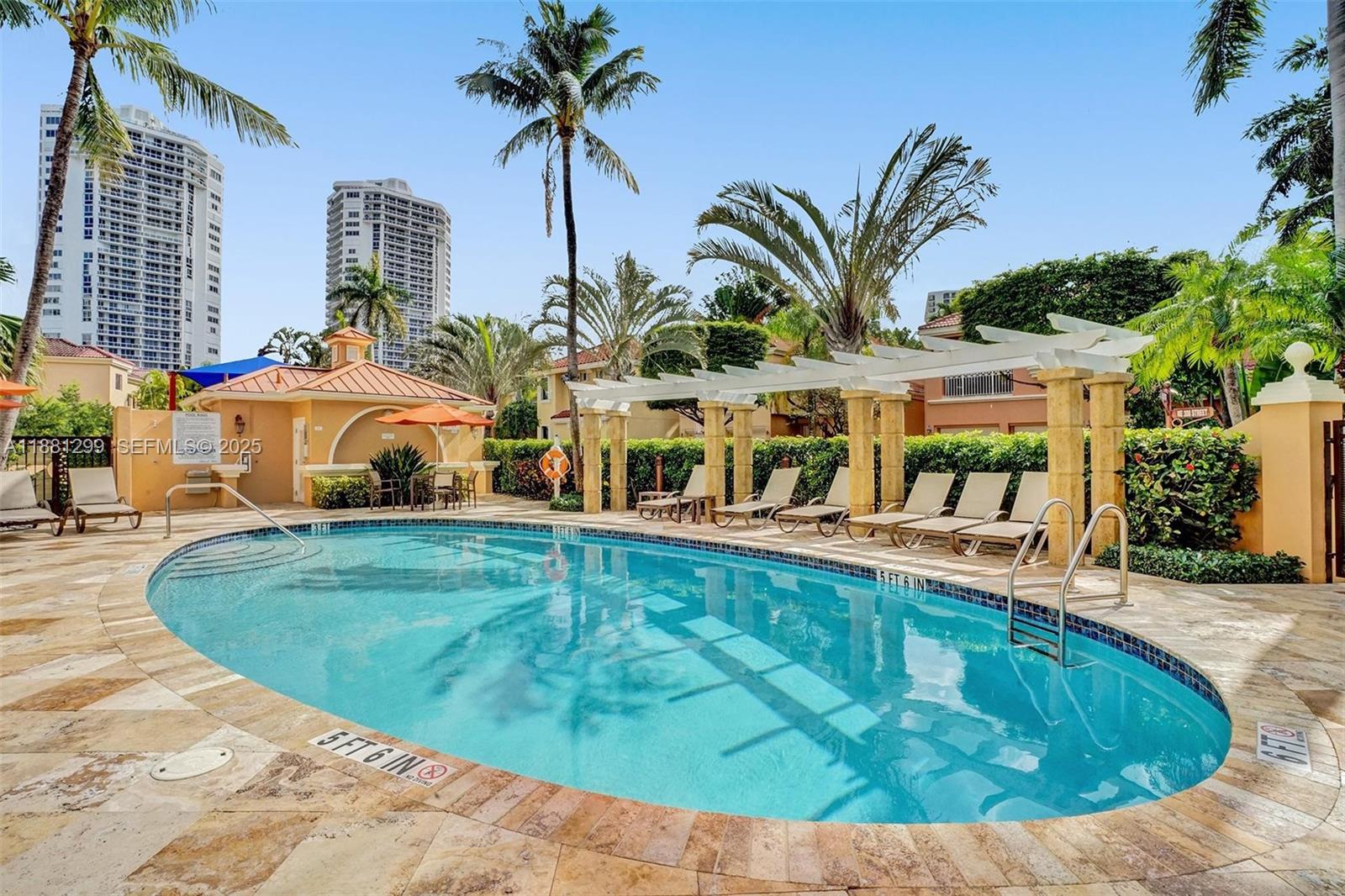 ISLAND WAY - Residential