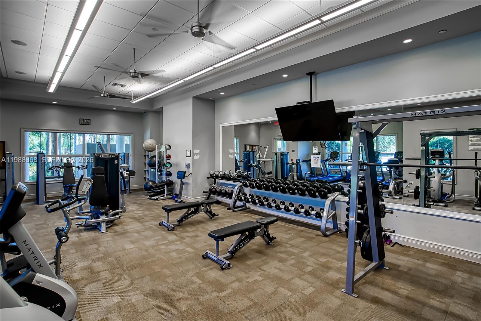 HILLCREST COUNTRY CLUB SO - Residential