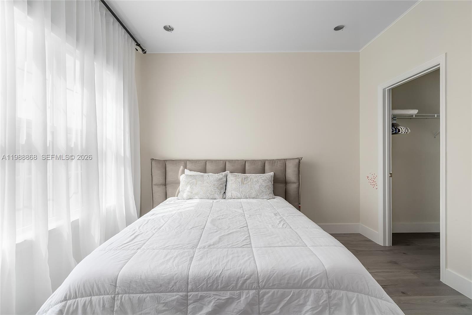 HILLCREST COUNTRY CLUB SO - Residential