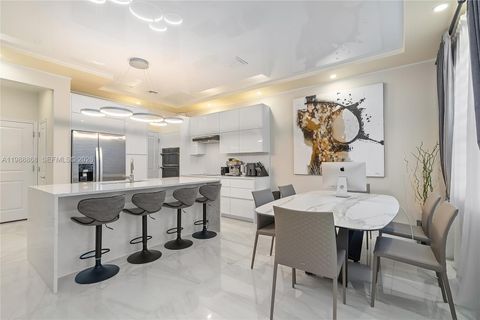 1475 Silk Oak Dr Hollywood FL 33021