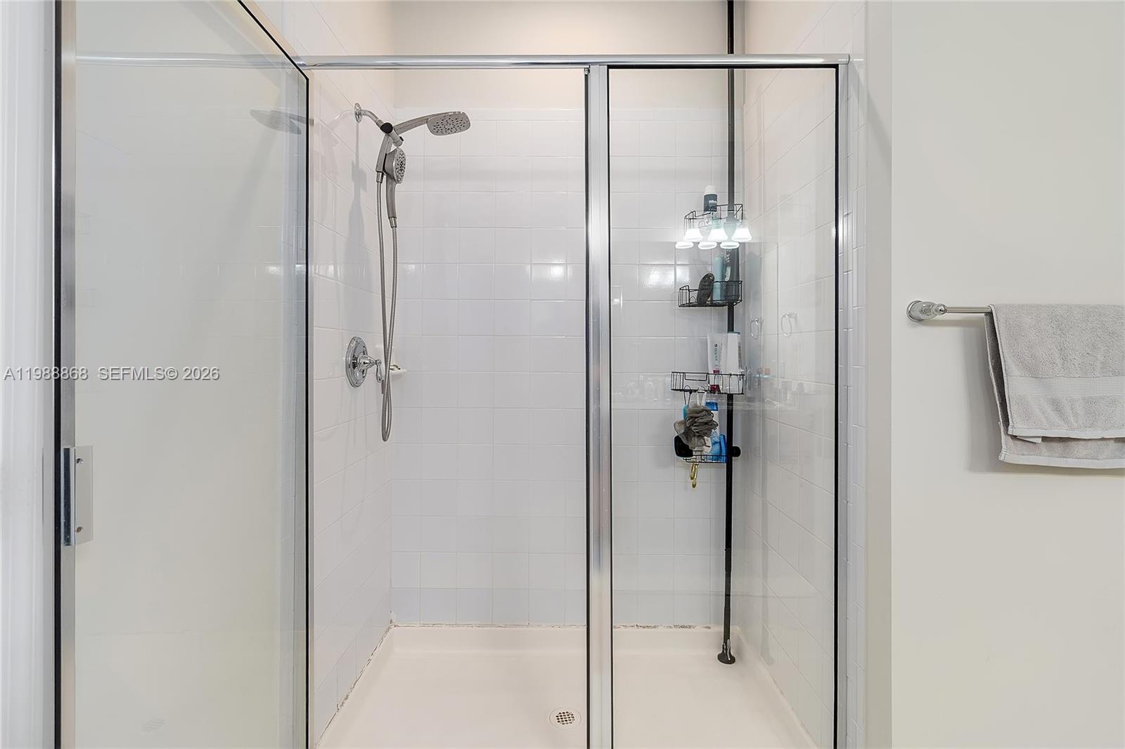 HILLCREST COUNTRY CLUB SO - Residential