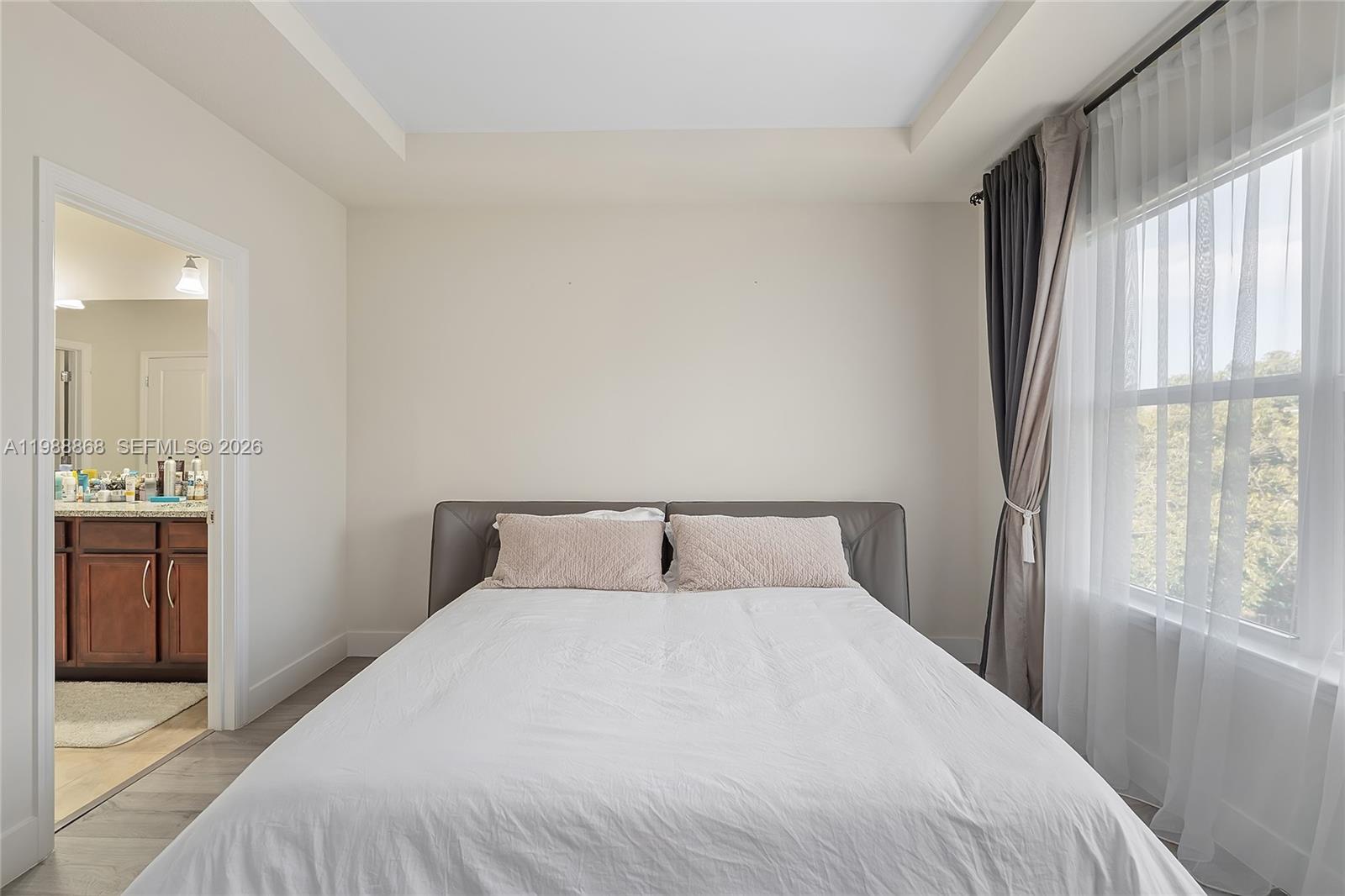 HILLCREST COUNTRY CLUB SO - Residential