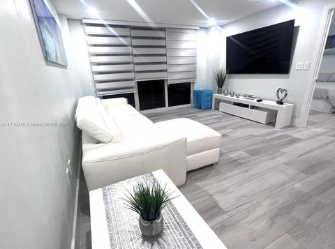 6917 Collins Ave 806 Miami Beach FL 33141