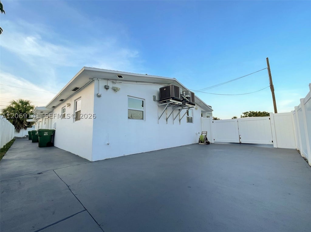 Photo of 510 NE 4th Ave #510, Hallandale Beach, FL 33009 (MLS # A12069141)