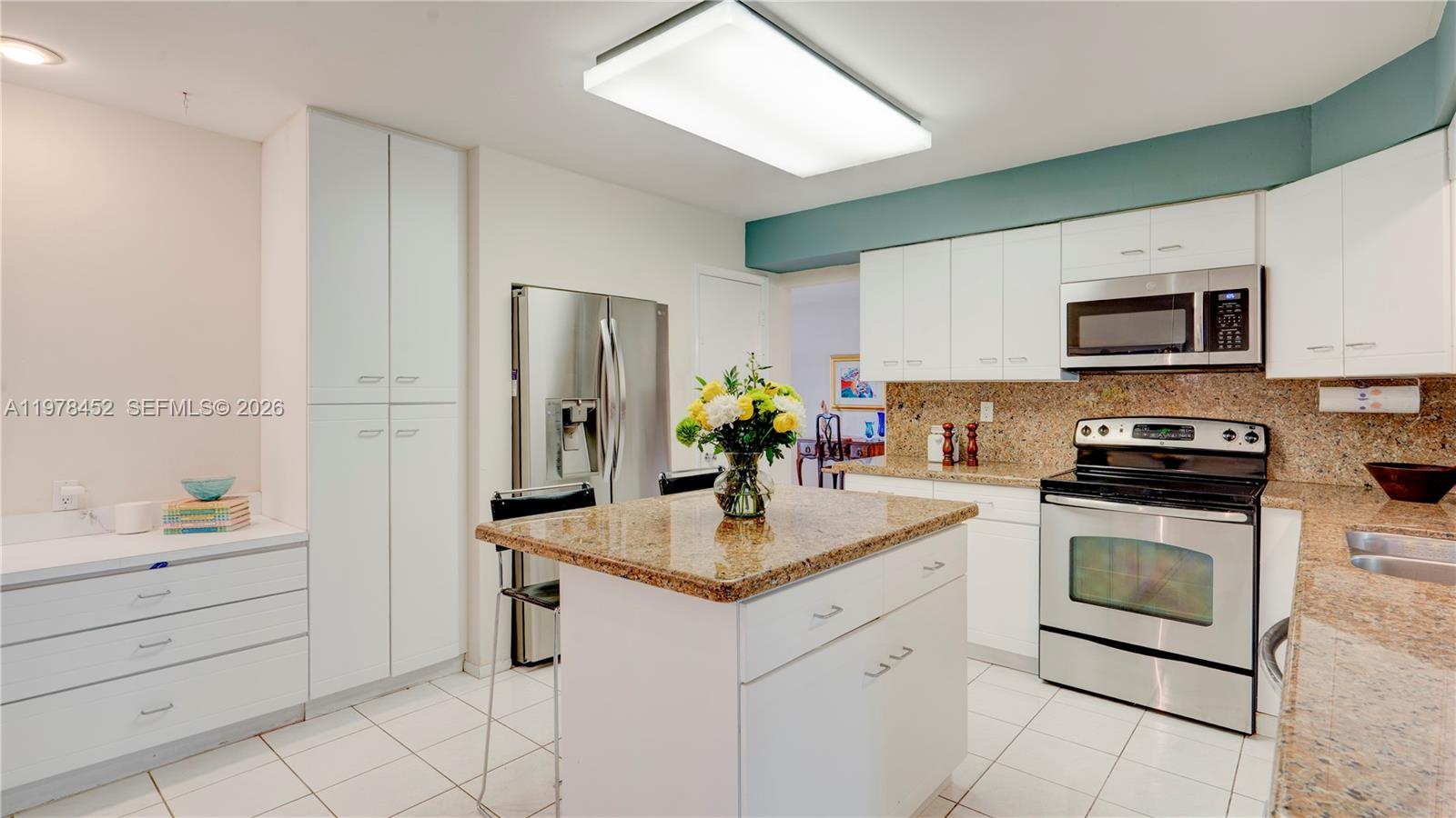 SNAPPER CREEK PARK UNIT N - Residential