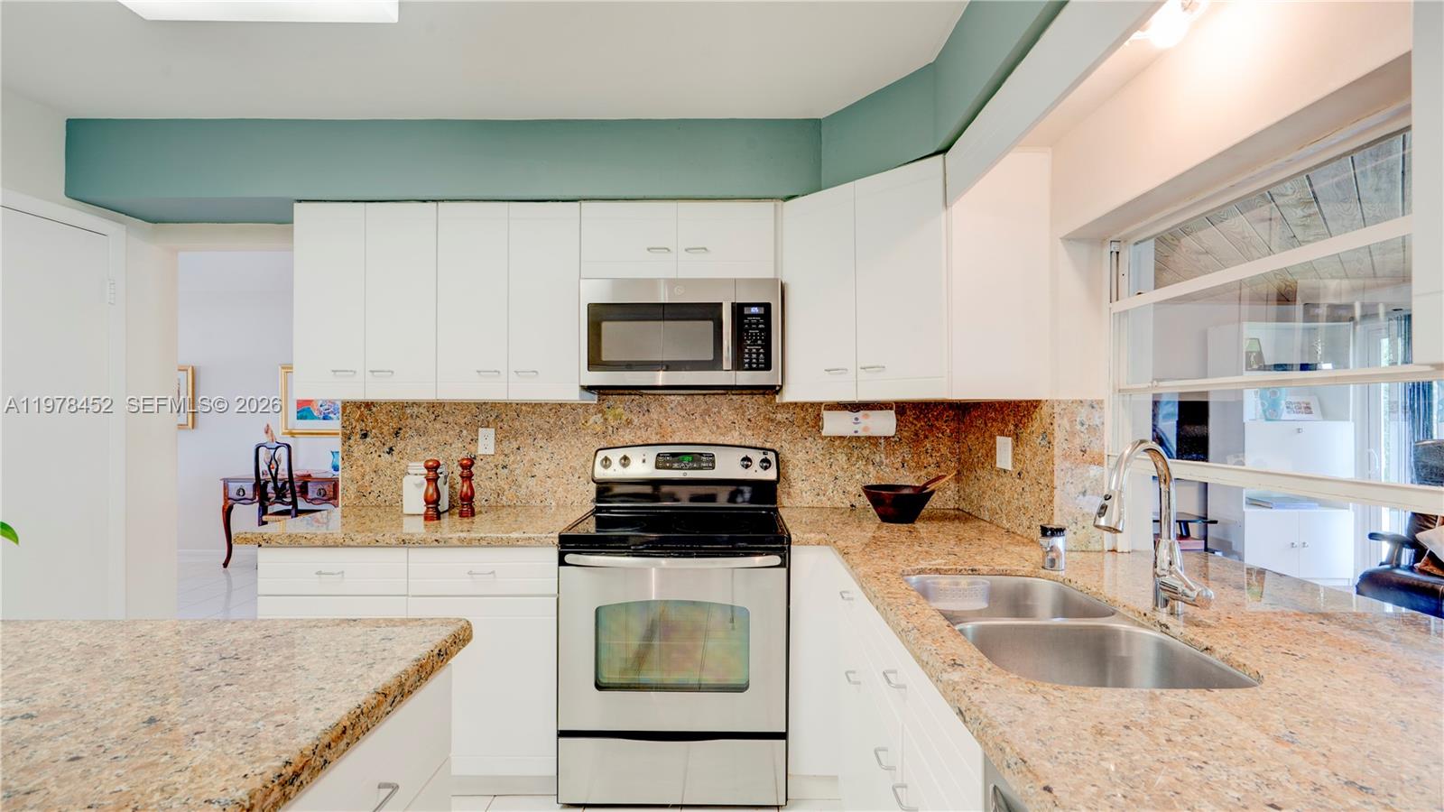 SNAPPER CREEK PARK UNIT N - Residential