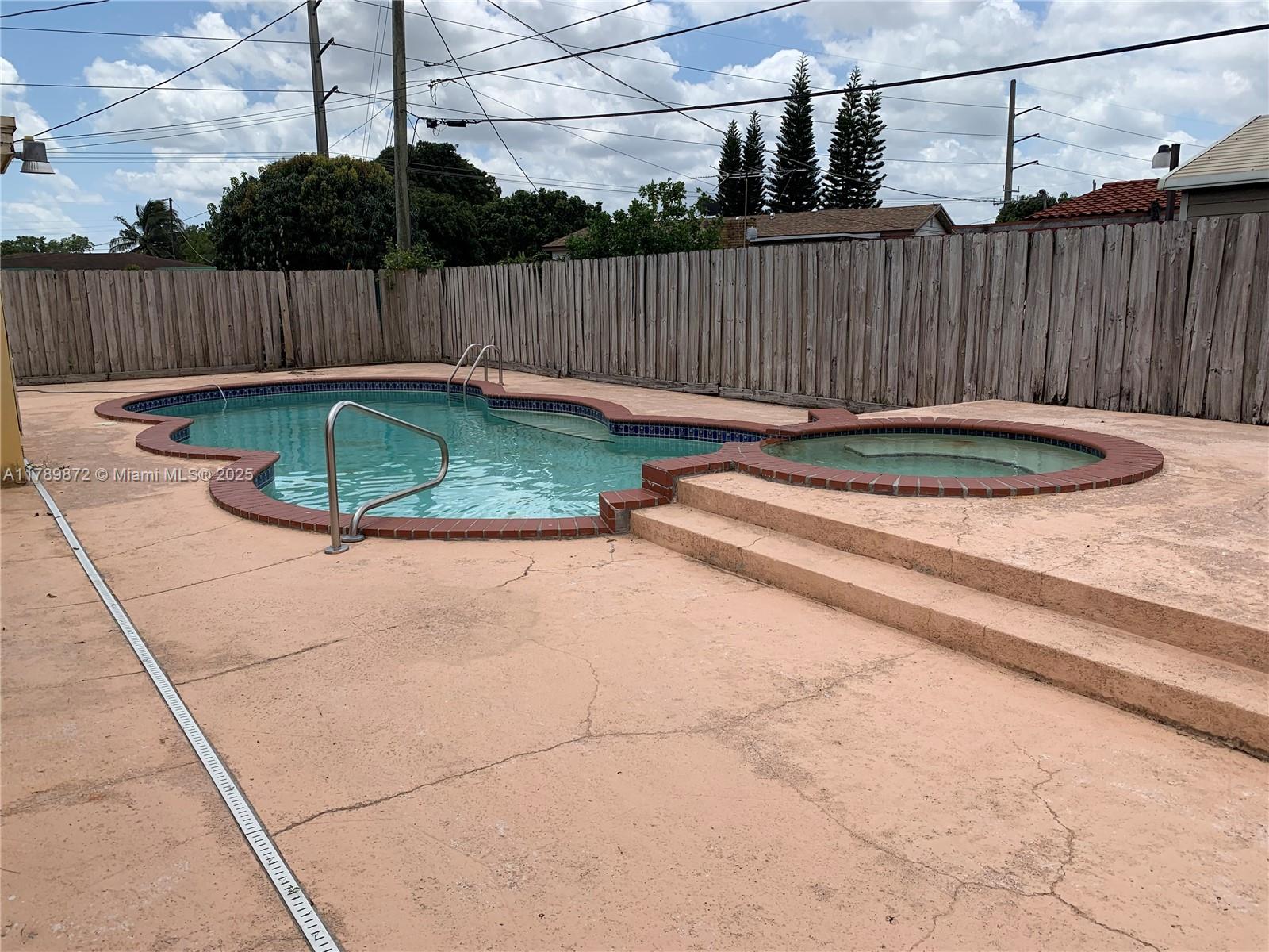 1130 Sw 73rd Ave, Miami, Broward County, Florida - 3 Bedrooms  
2 Bathrooms - 
