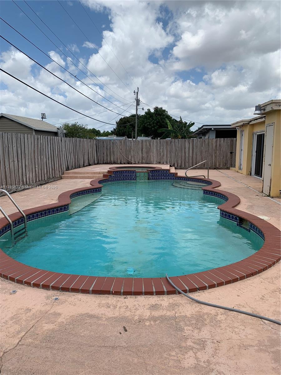 1130 Sw 73rd Ave, Miami, Broward County, Florida - 3 Bedrooms  
2 Bathrooms - 