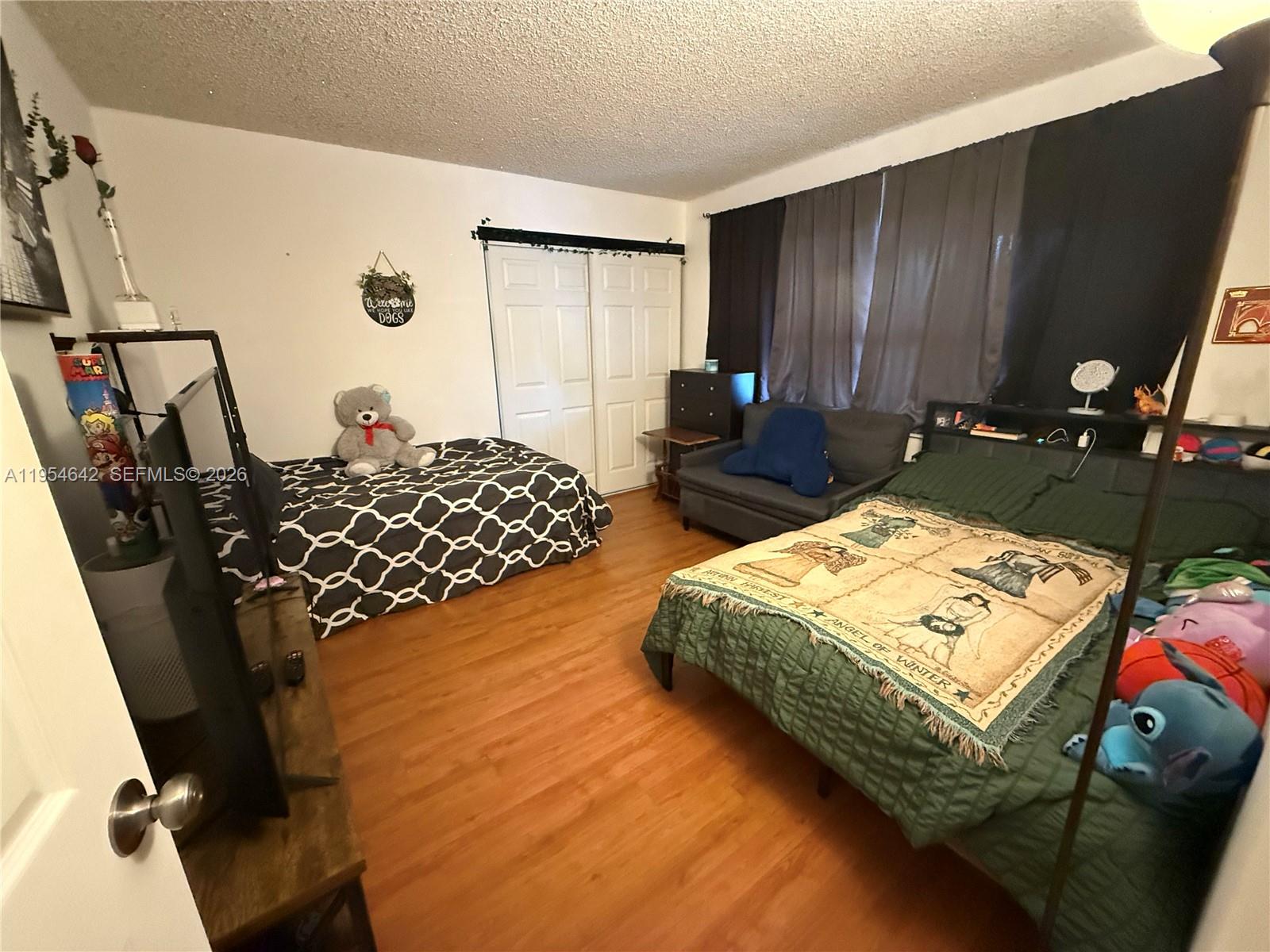 LAKEVIEW GARDENS CONDO - Residential