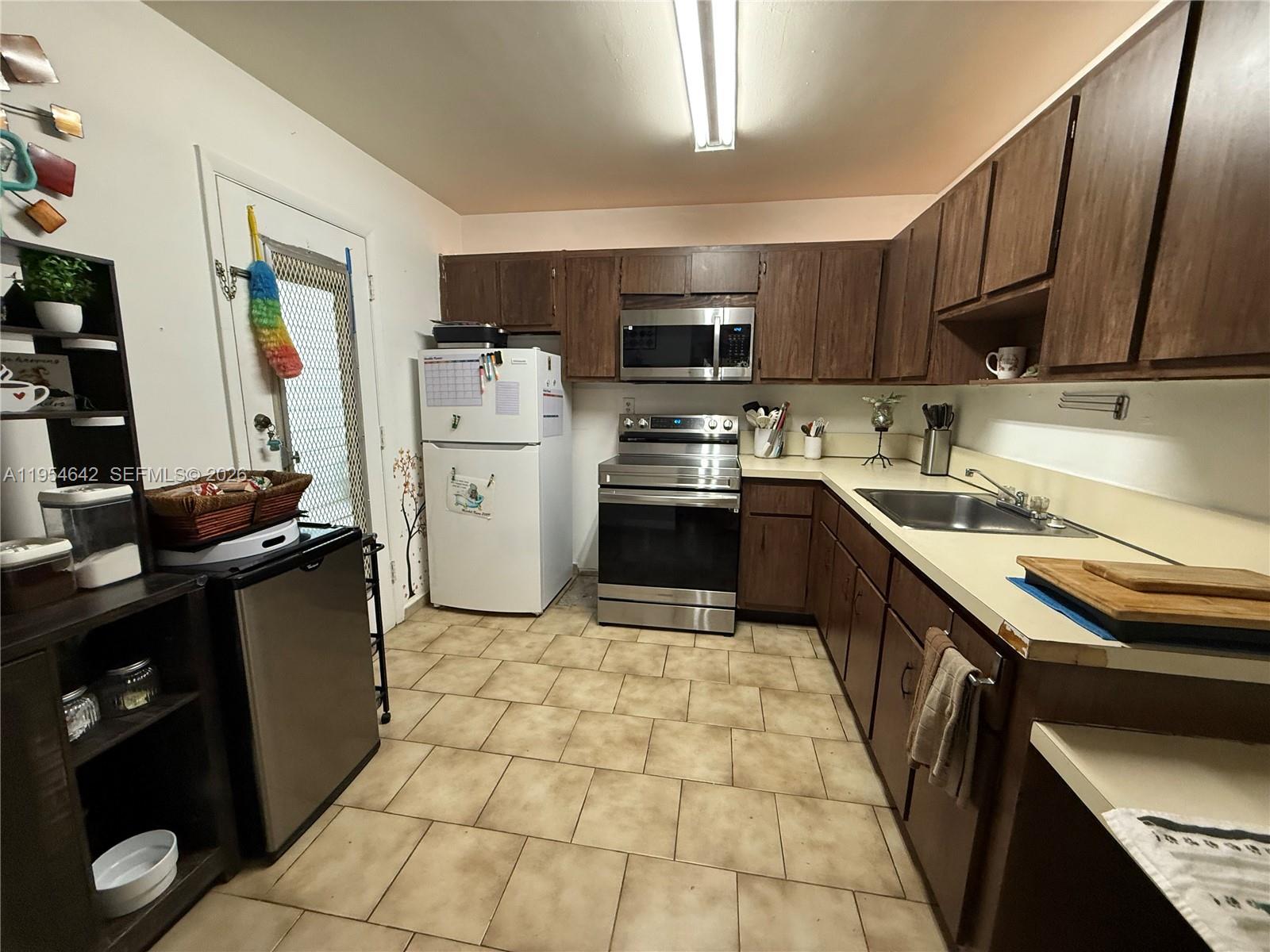 5275 SW 77th Ct 202H