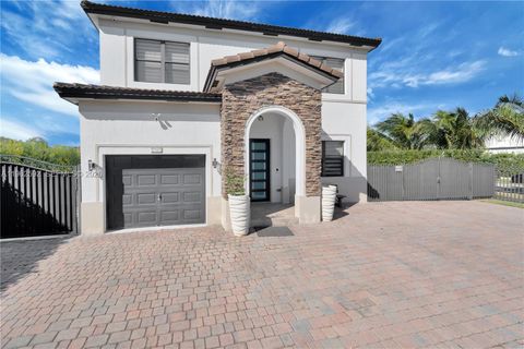 Photo of 27602 SW 134th Ct, Homestead, FL 33032 (MLS # A11962592)