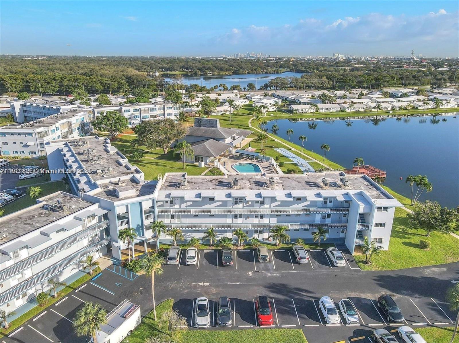 SHERIDAN LAKES CONDO APTS - Residential