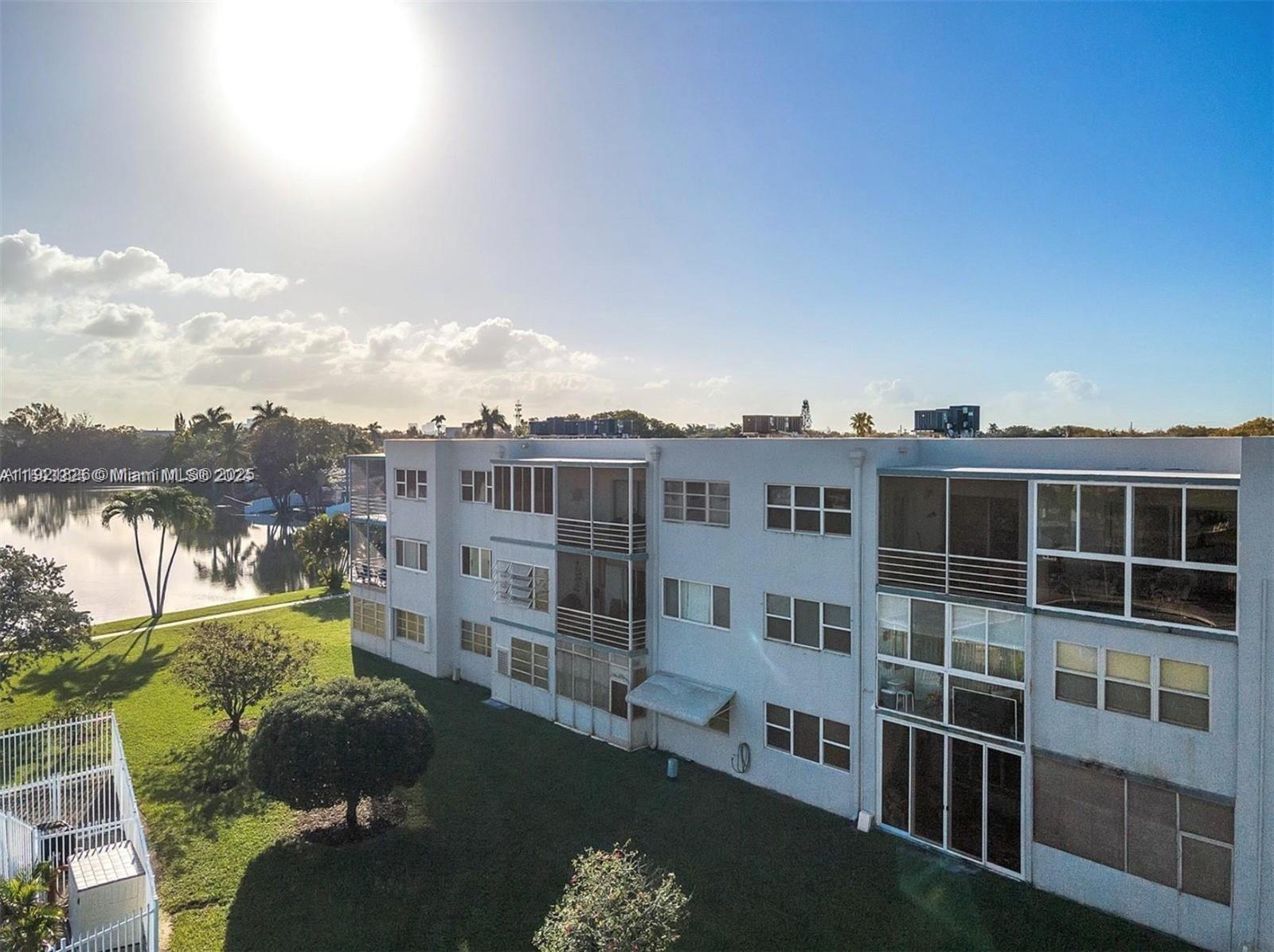 SHERIDAN LAKES CONDO APTS - Residential