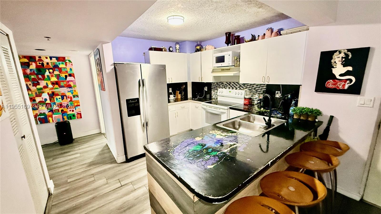 CASA GRANDE I TOWERS COND - Residential