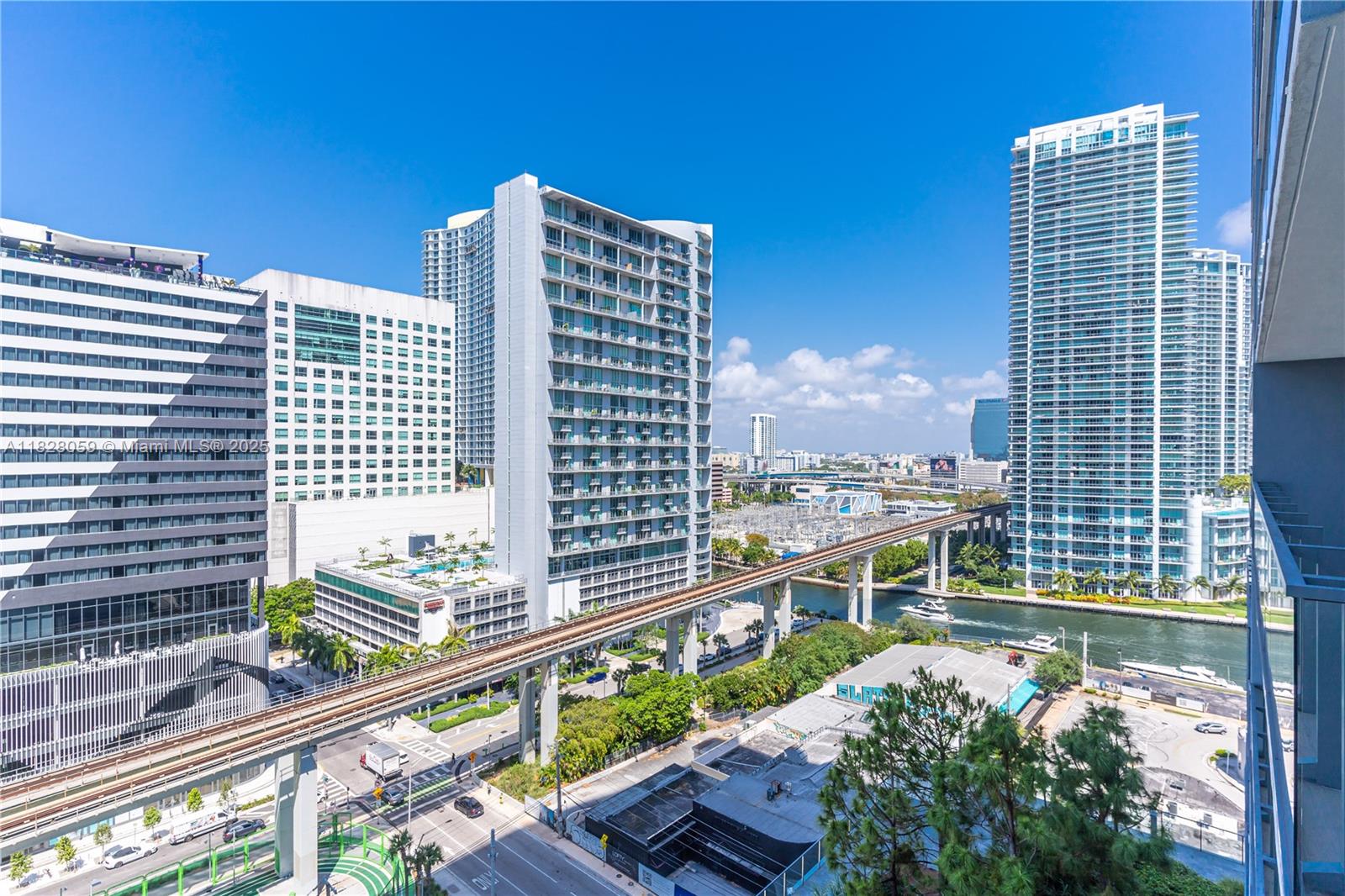 RISE CONDO - Residential