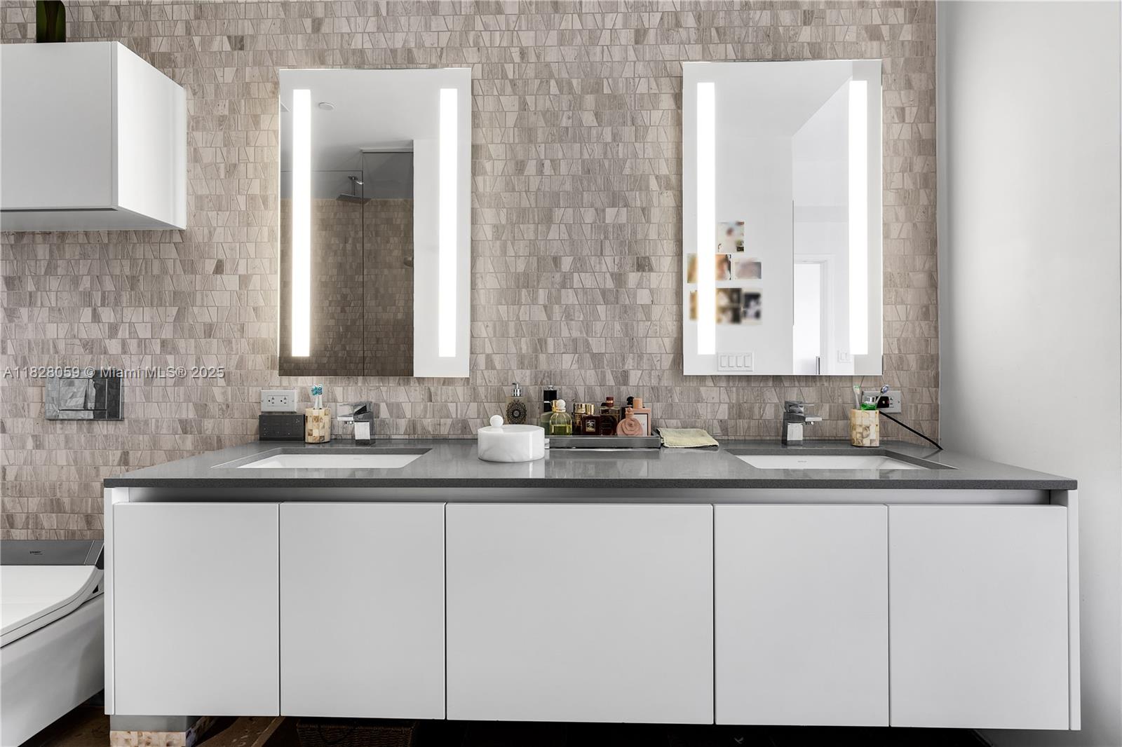 RISE CONDO - Residential