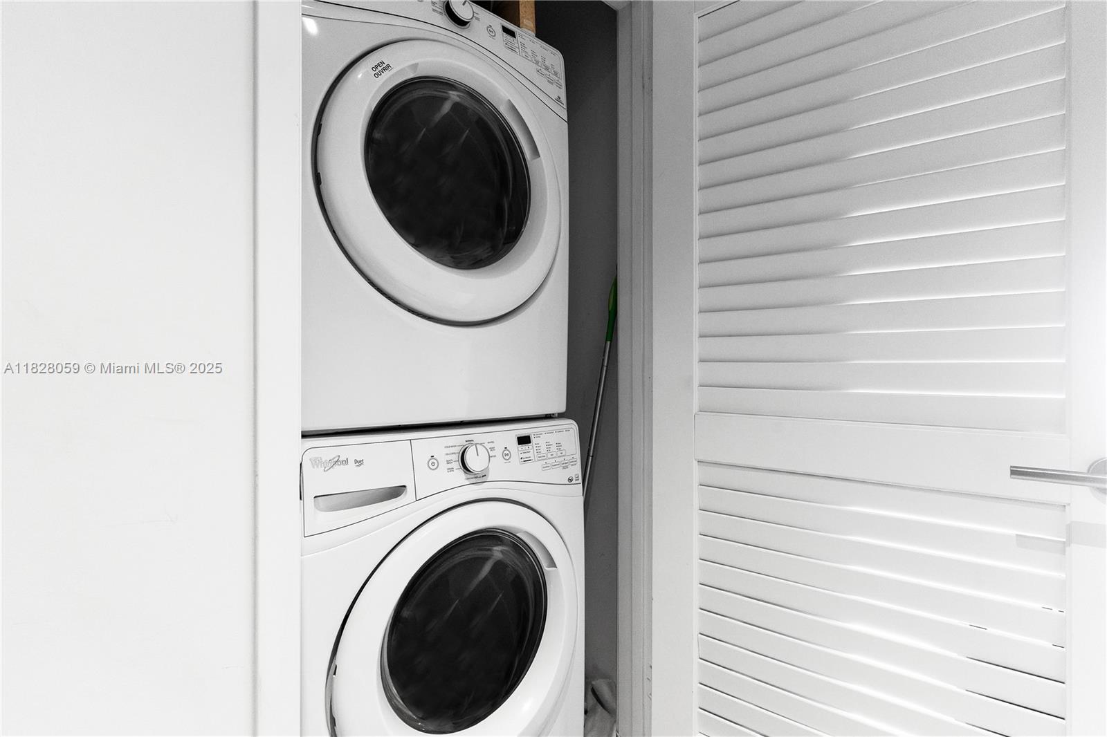 RISE CONDO - Residential