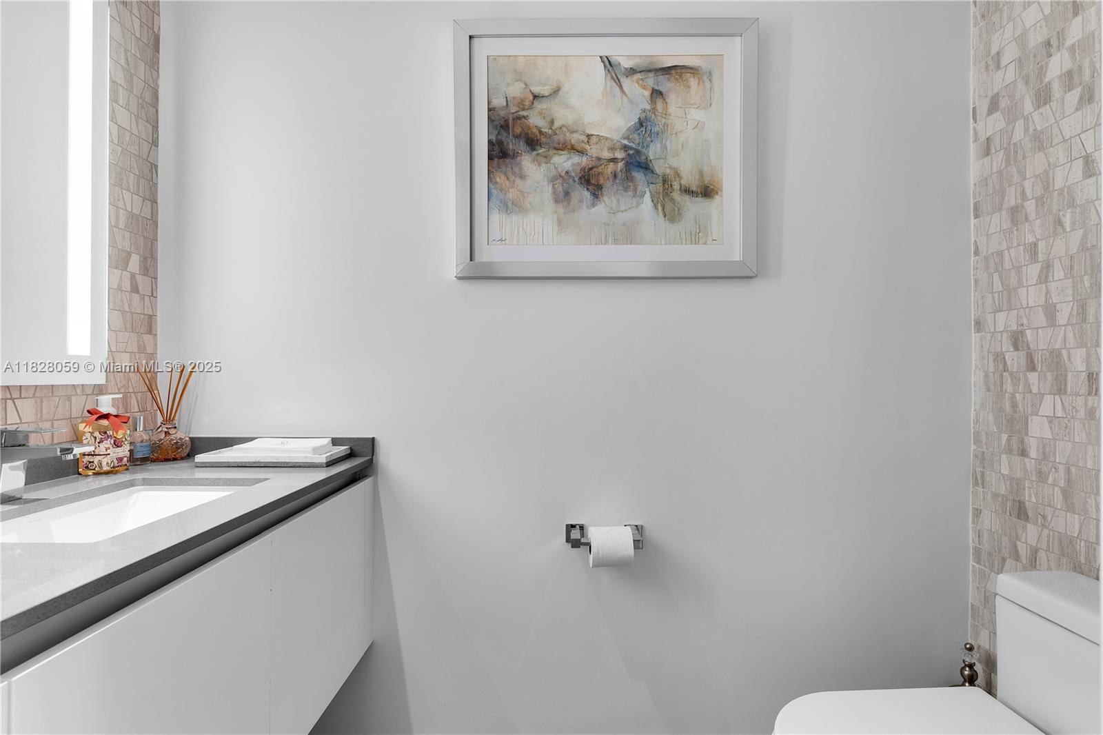 RISE CONDO - Residential