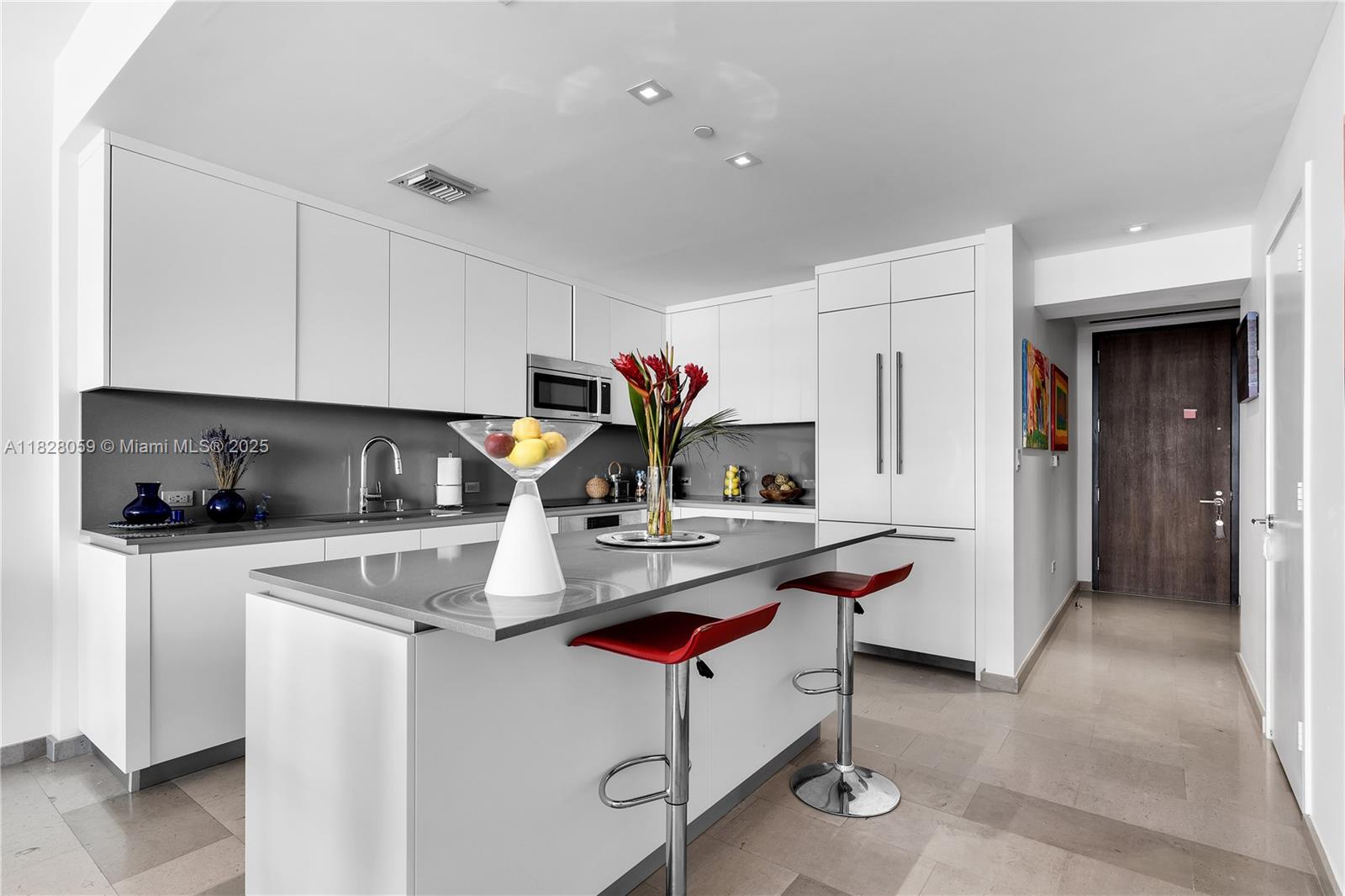 RISE CONDO - Residential