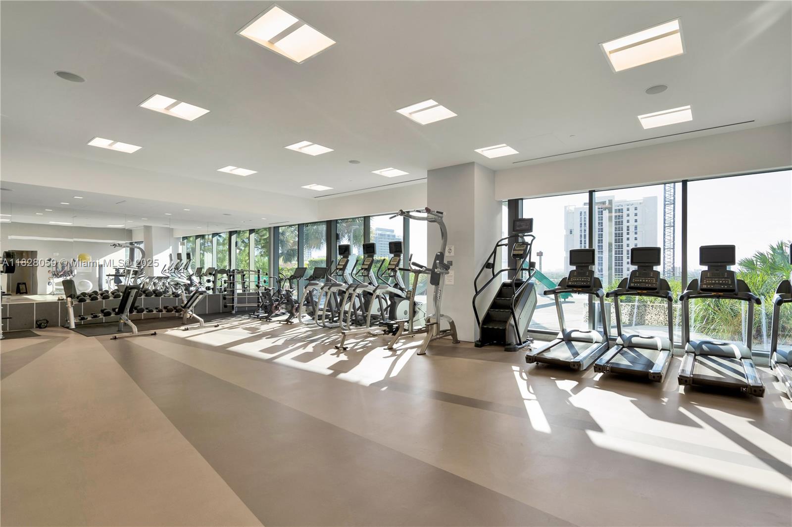 RISE CONDO - Residential