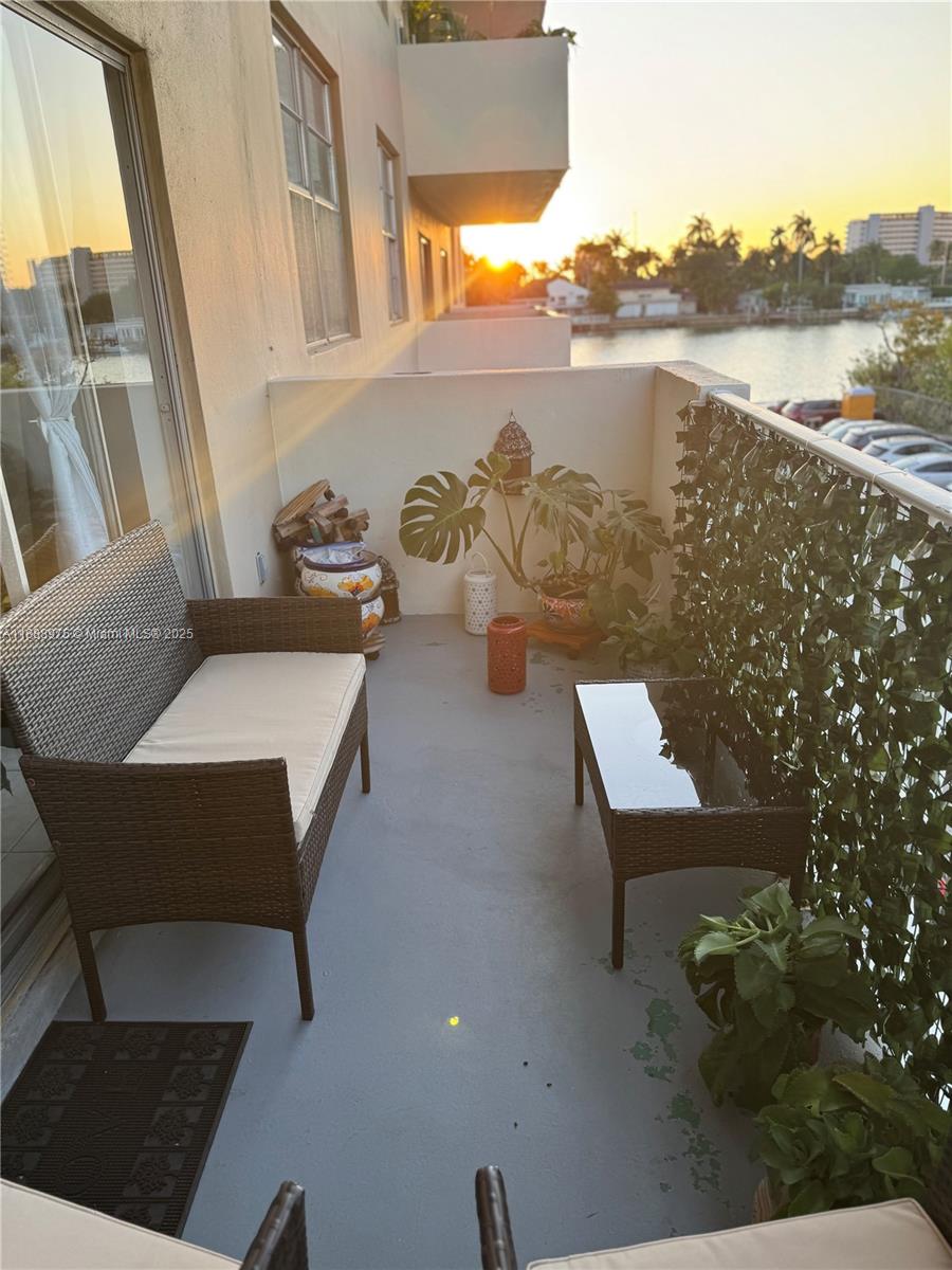 ISLAND PLACE AT NORTH BAY - Residential