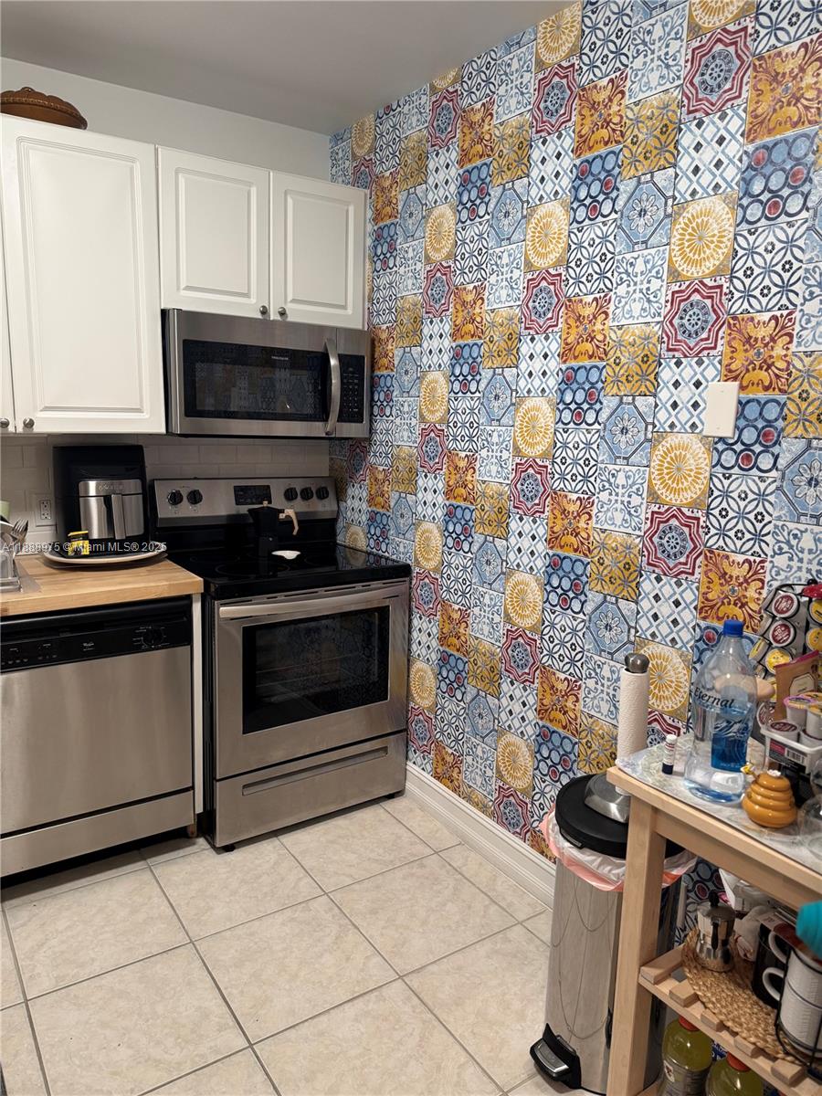 ISLAND PLACE AT NORTH BAY - Residential