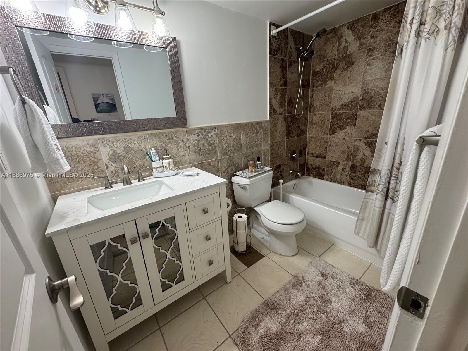 ISLAND PLACE AT NORTH BAY - Residential