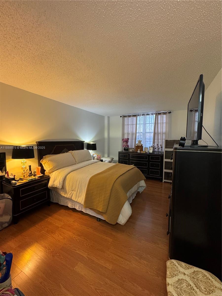 ISLAND PLACE AT NORTH BAY - Residential