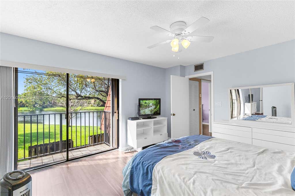 Photo of 9950 NW 6th Pl, Plantation, FL 33324 (MLS # A12016094)