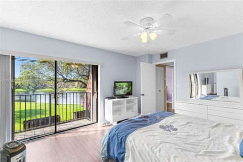 Photo of 9950 NW 6th Pl, Plantation, FL 33324 (MLS # A12016094)