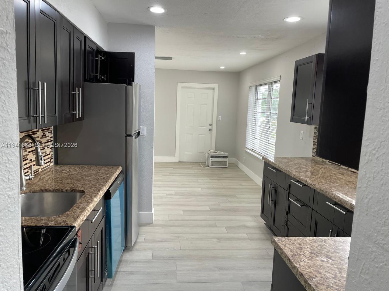 SUNRISE GOLF VILLAGE SEC - Residential