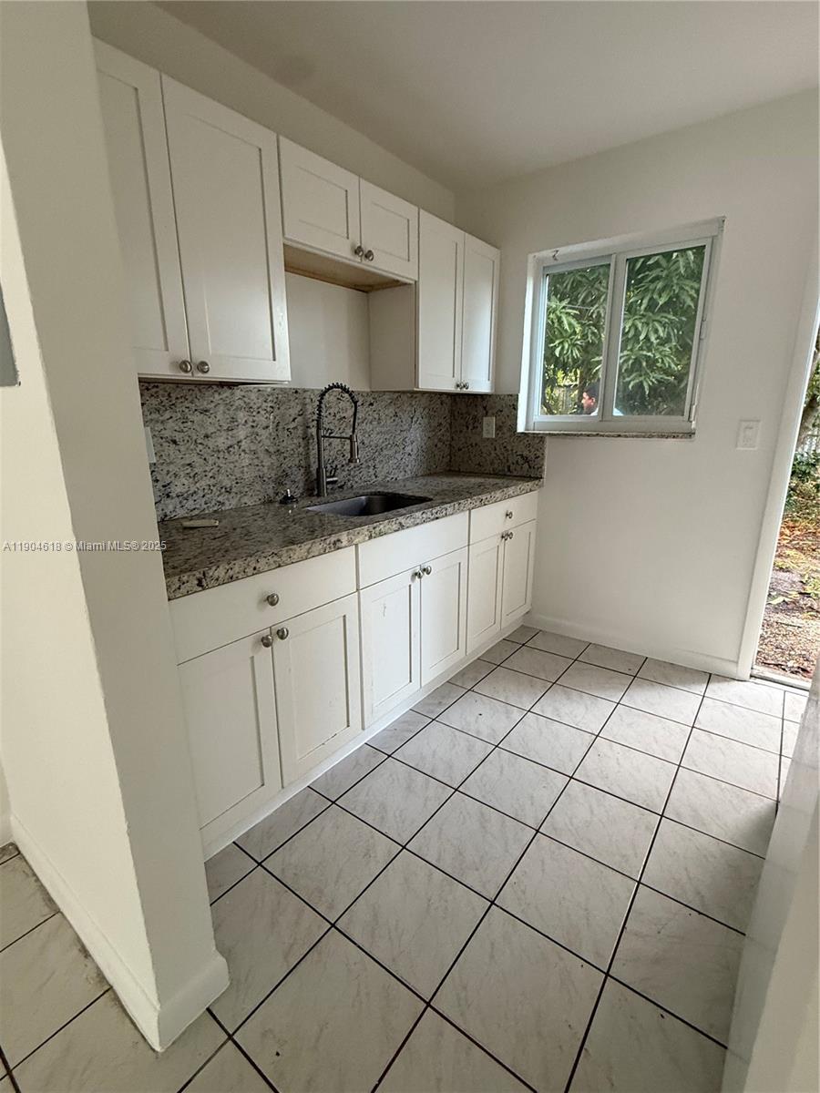 CURTISS PARK - Residential Lease