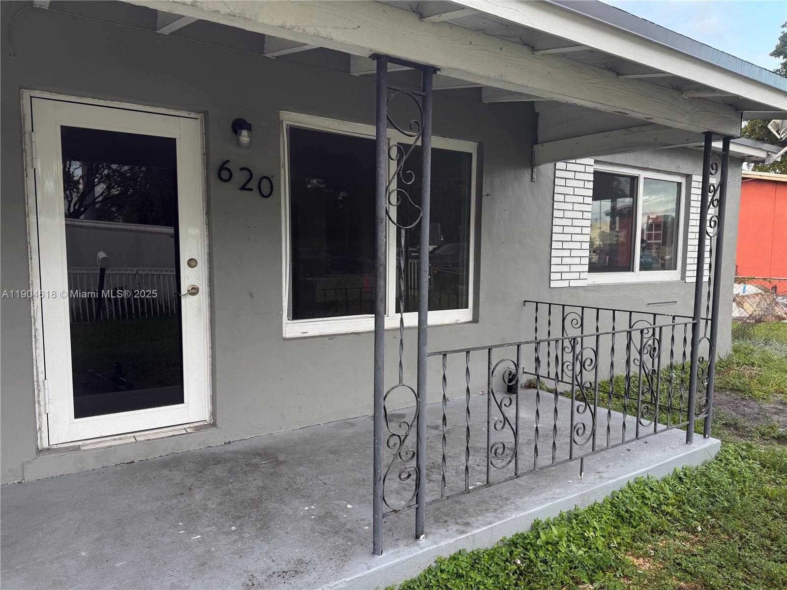 CURTISS PARK - Residential Lease