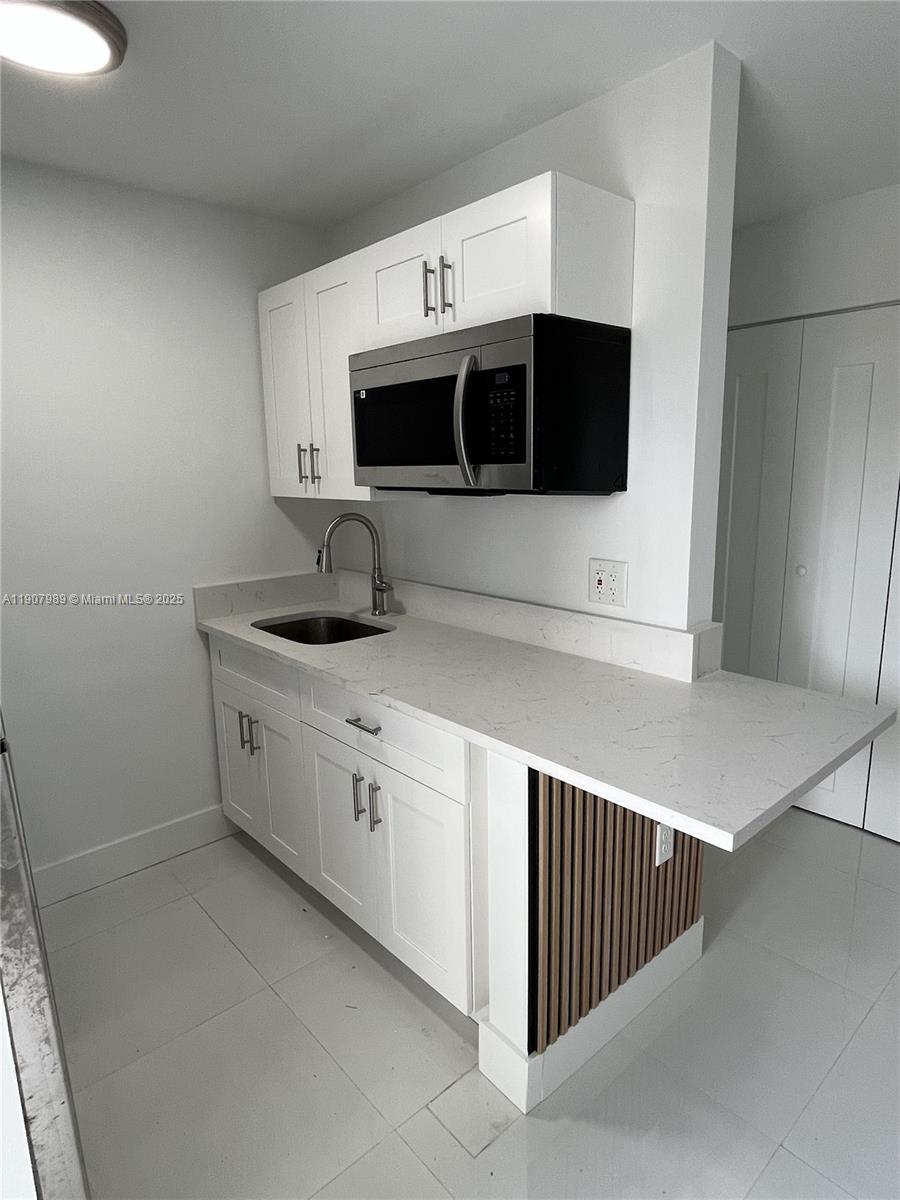 KINGSWOOD MANOR - Residential Lease