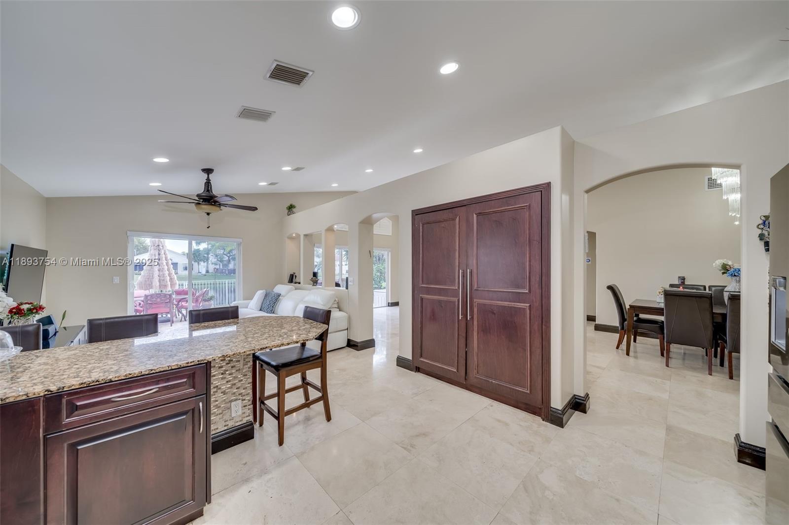 BANYAN OAKRIDGE PLAT - Residential