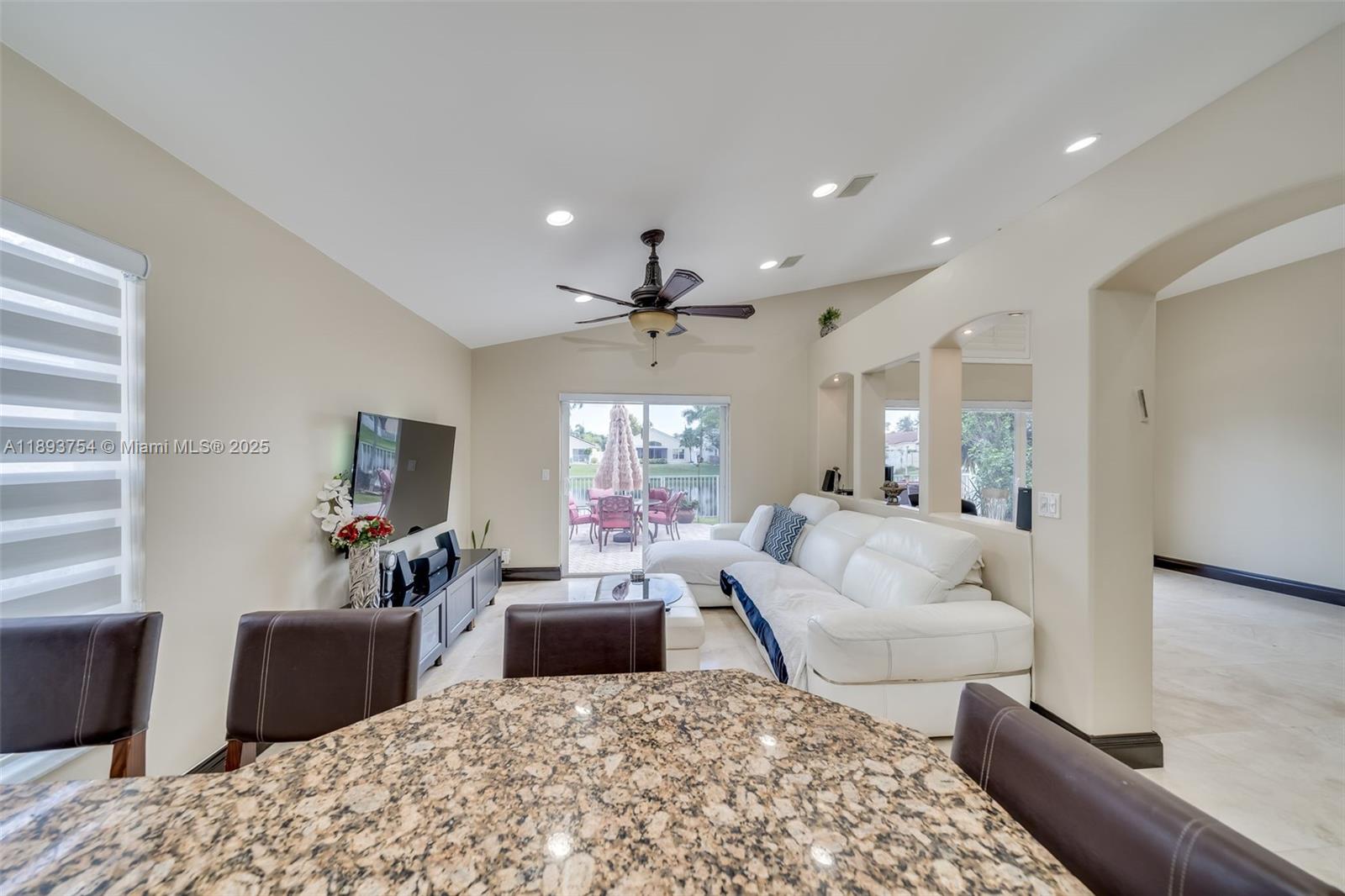 BANYAN OAKRIDGE PLAT - Residential