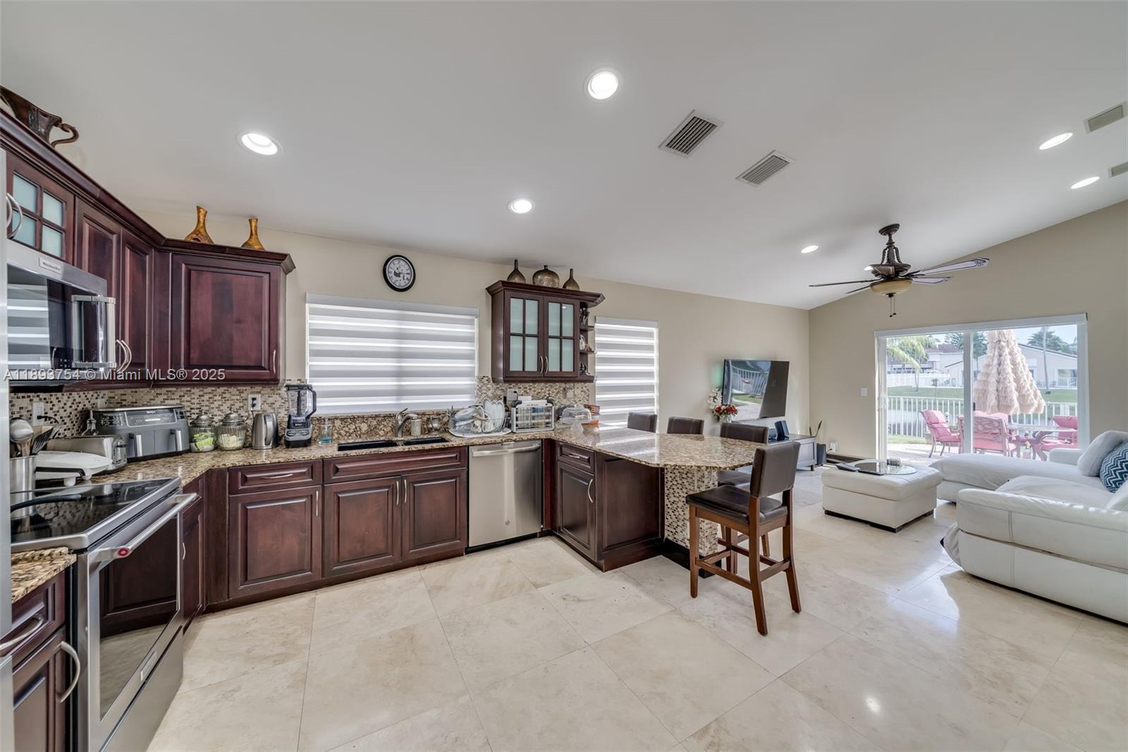 BANYAN OAKRIDGE PLAT - Residential