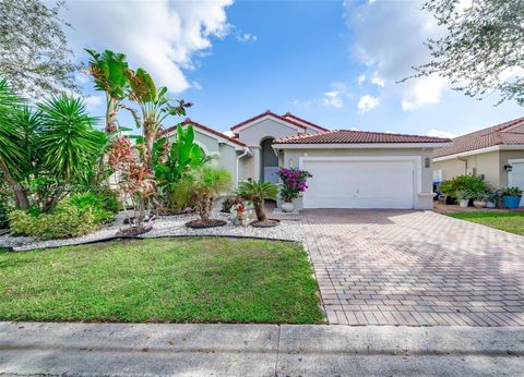 5032 SW 34th Ter Hollywood FL 33312