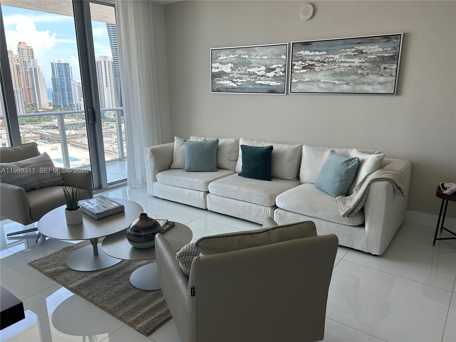 PARQUE TOWERS CONDO - Residential