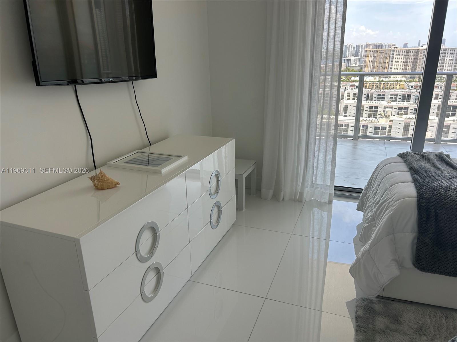 PARQUE TOWERS CONDO - Residential