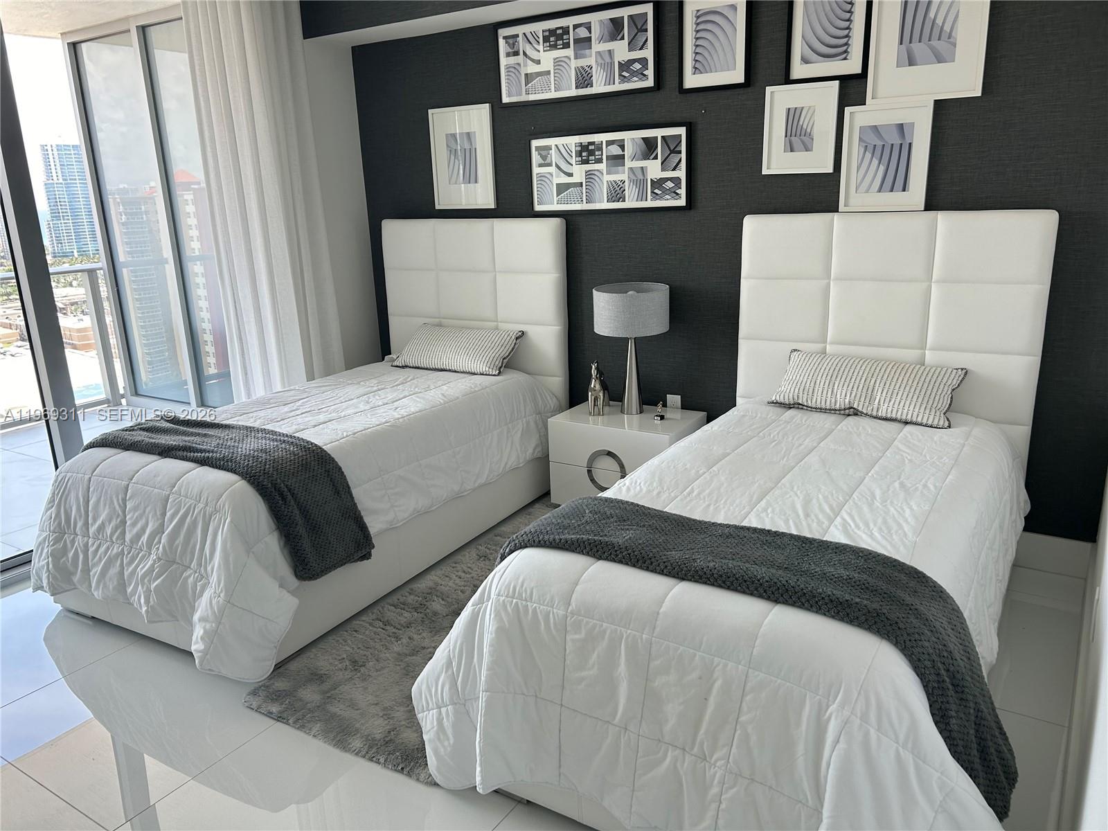 PARQUE TOWERS CONDO - Residential