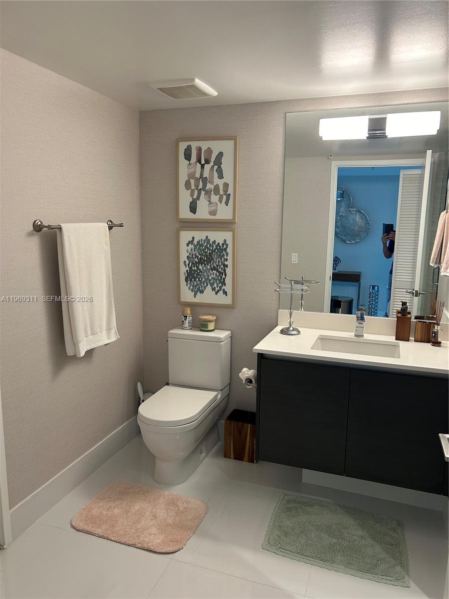 PARQUE TOWERS CONDO - Residential