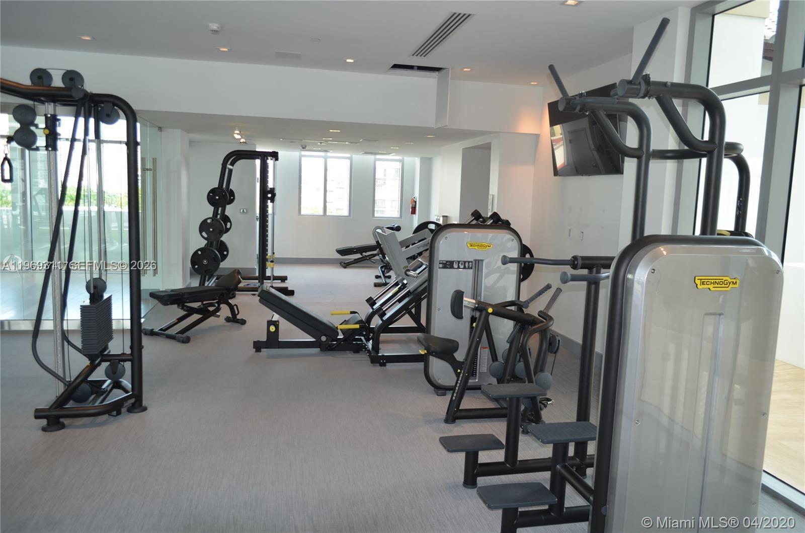 PARQUE TOWERS CONDO - Residential