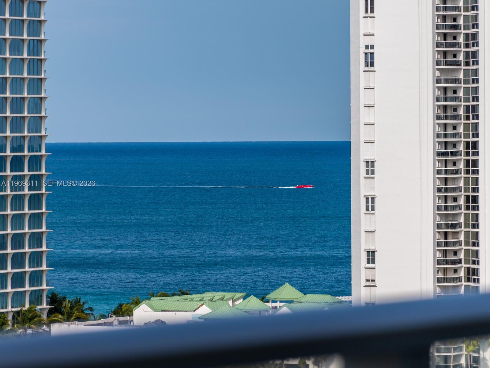 PARQUE TOWERS CONDO - Residential