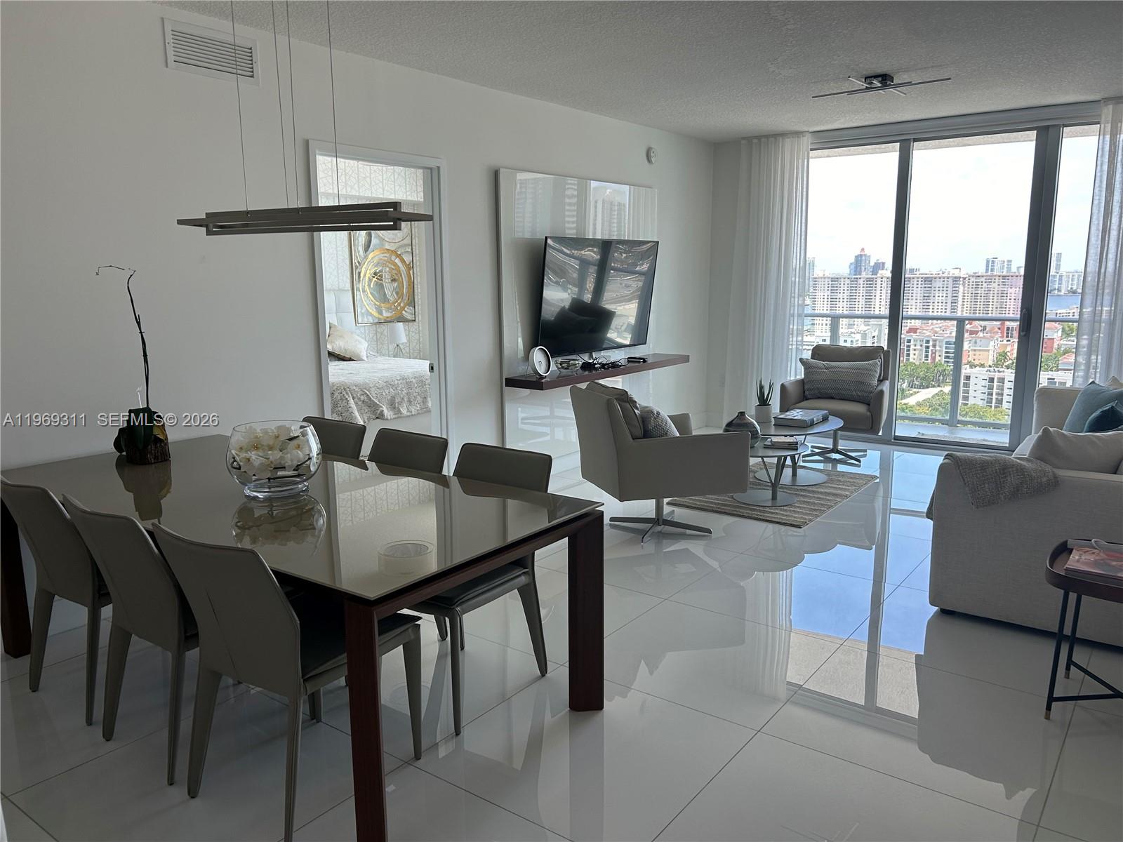 PARQUE TOWERS CONDO - Residential